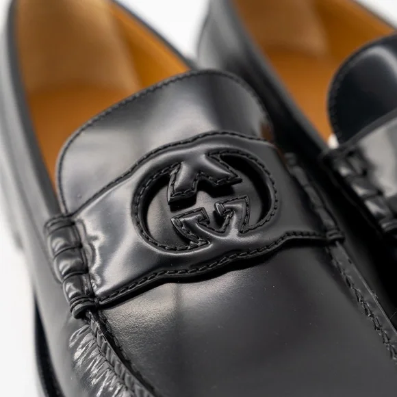 size 8.5G - Gucci Black Leather Loafers GG Interlocking